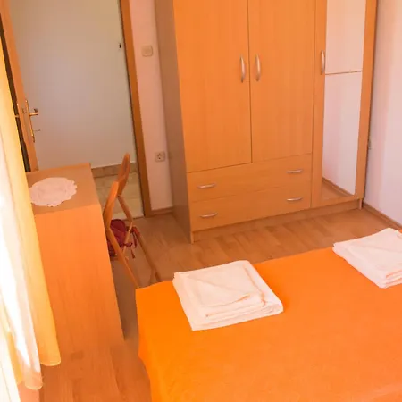 Pearl Apartment