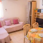 Pearl Apartamento Vinišće